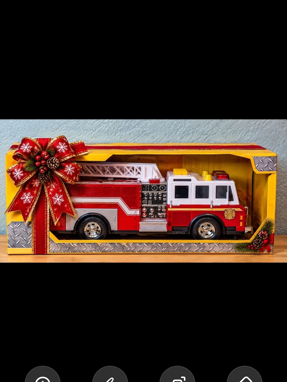 TONKA Red Toy Fire Truck Play Vehicle -